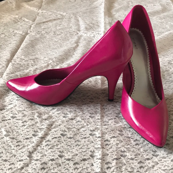 ❗️SOLD ❗️Pink Heels - Picture 3 of 5
